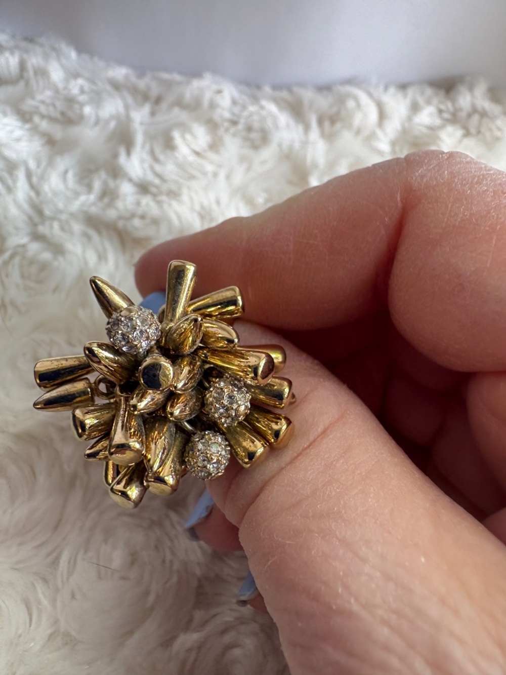 Stella & Dot Gold Renegade Cluster Ring - Picture 3 of 5
